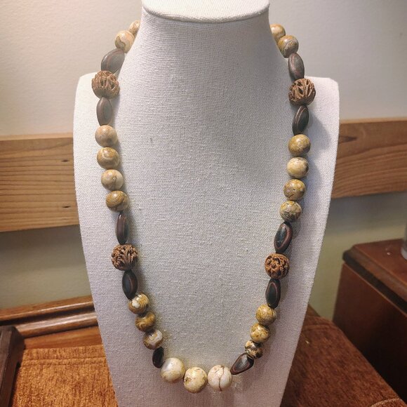 VTG 70s Chinese Asian Carved Wood Symbol Stone Beaded Rare Artisan Necklace - Picture 2 of 7